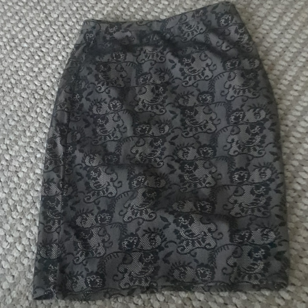 Black lace skirt The Limited size 4